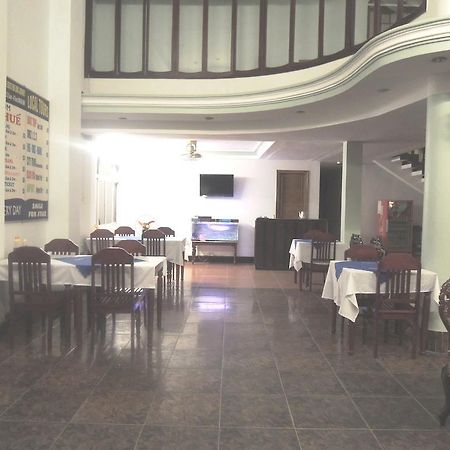 Phoenix Hotel Hue Buitenkant foto