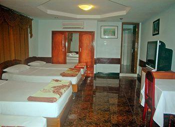 Phoenix Hotel Hue Buitenkant foto